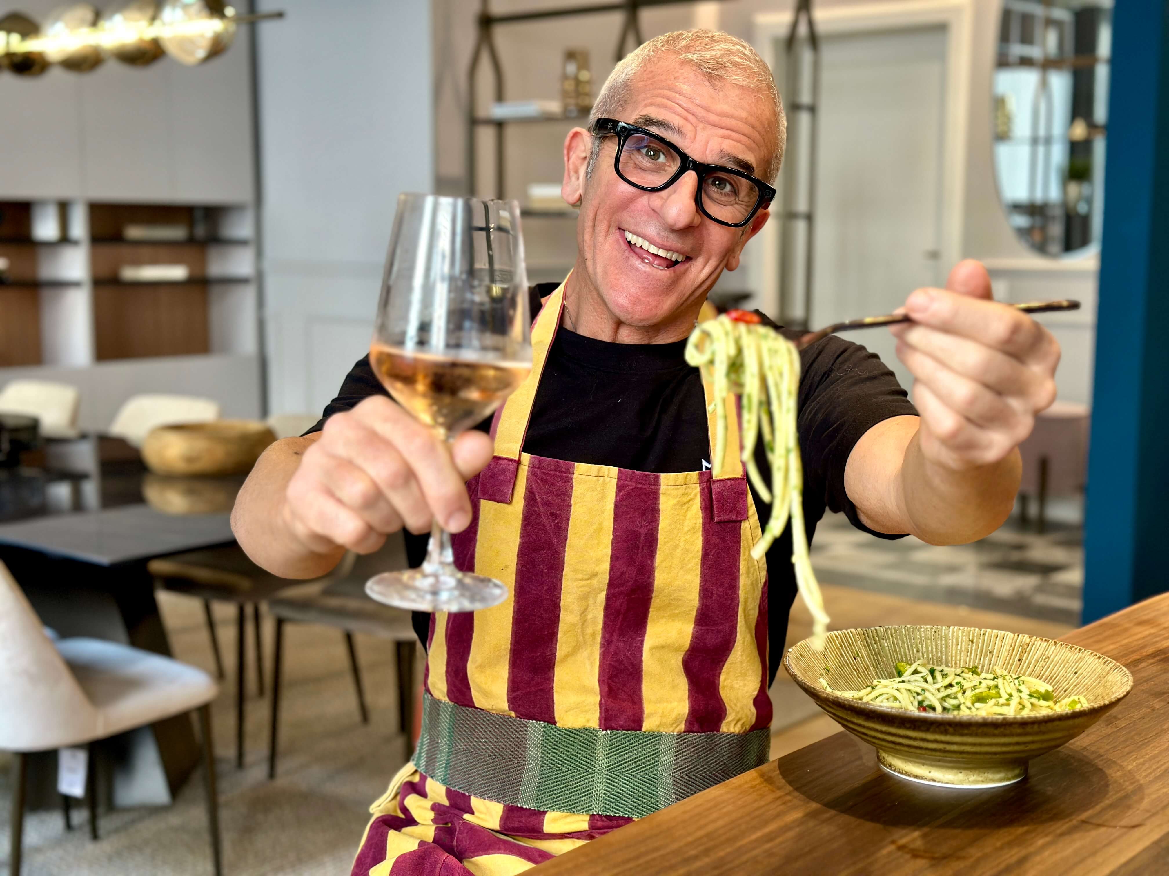 Max Mariola